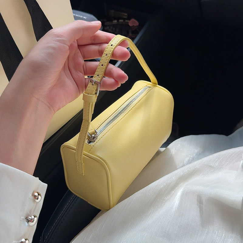 Women Bags 2026 Trends - حقيبة نسائية جديدة لعام 2026 بنمط