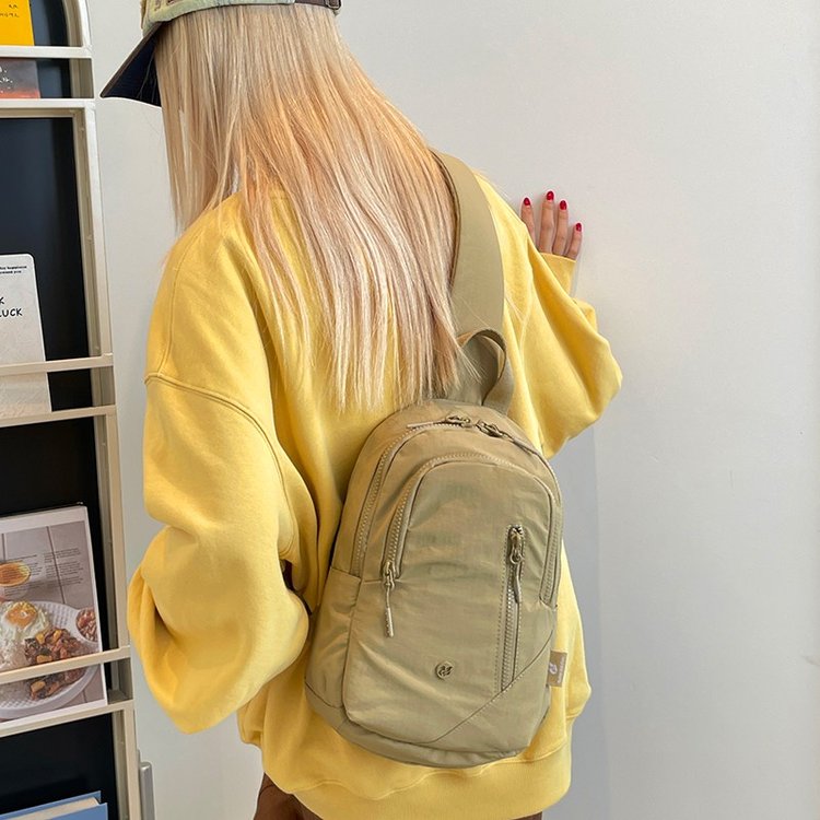 حقيبة صدر رياضية مقاومة للماء  - مراجعة Women Bags Branded وسعره