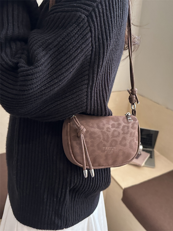حقيبة كتف عصرية غير لامعة، حقي - مراجعة Women'S Young Bags وسعره